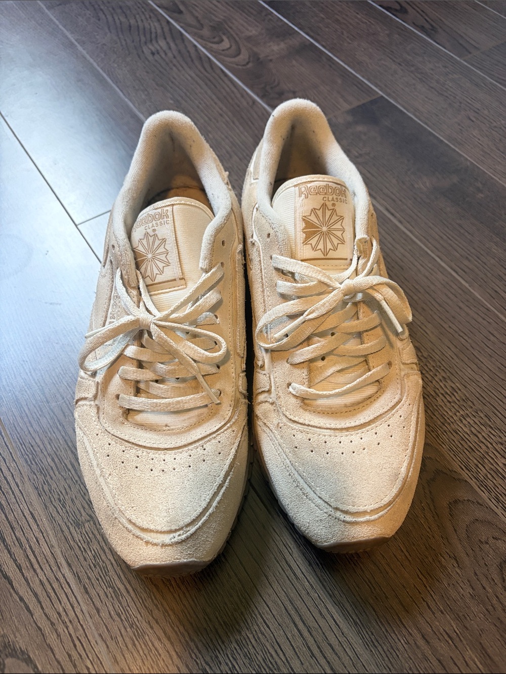 Reebok Classic Suede Sneakers in Cream